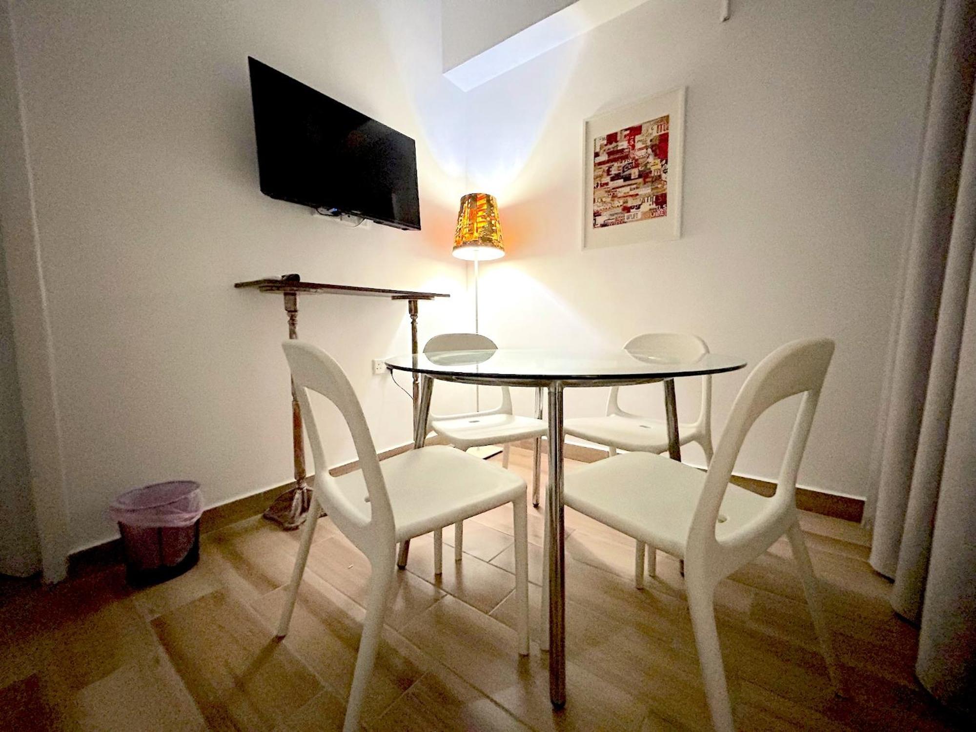 Queen Regina Suites By Platform 357 Nikosia Eksteriør bilde