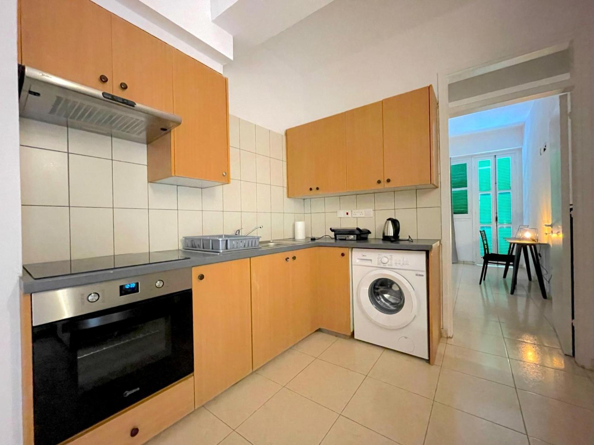 Queen Regina Suites By Platform 357 Nikosia Eksteriør bilde